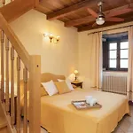 Guado Al Sole 26&4, Emma Βίλα