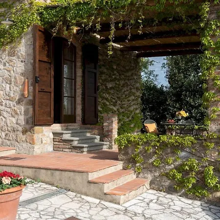 Guado Al Sole 26&4, Emma Villa